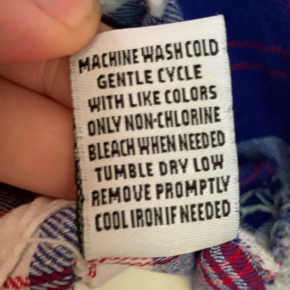 Hippy laundry plaid flannel button down. Size: L - Picture 12 of 12